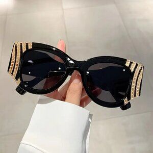 Oversized Cat Eye Glasses